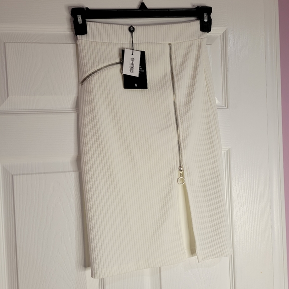 4th & Reckless zip through pencil midi skirt in white - Picture 3 of 6